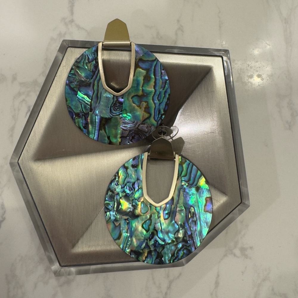 Kendra Scott Diane Earrings in Abalone Shell and Gold